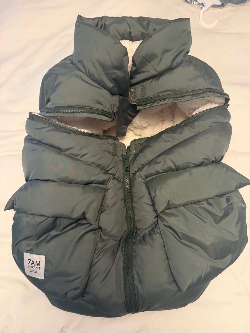 7AM Enfant Kids car seat cocoon in Dark Green